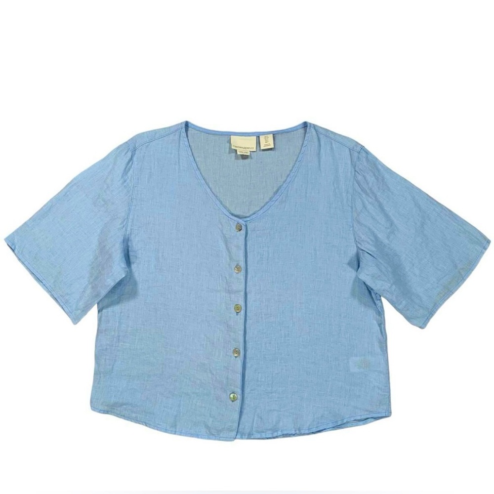 Cynthia Rowley Women's Light Blue
100% Linen Button Up Shirt Size
Medium